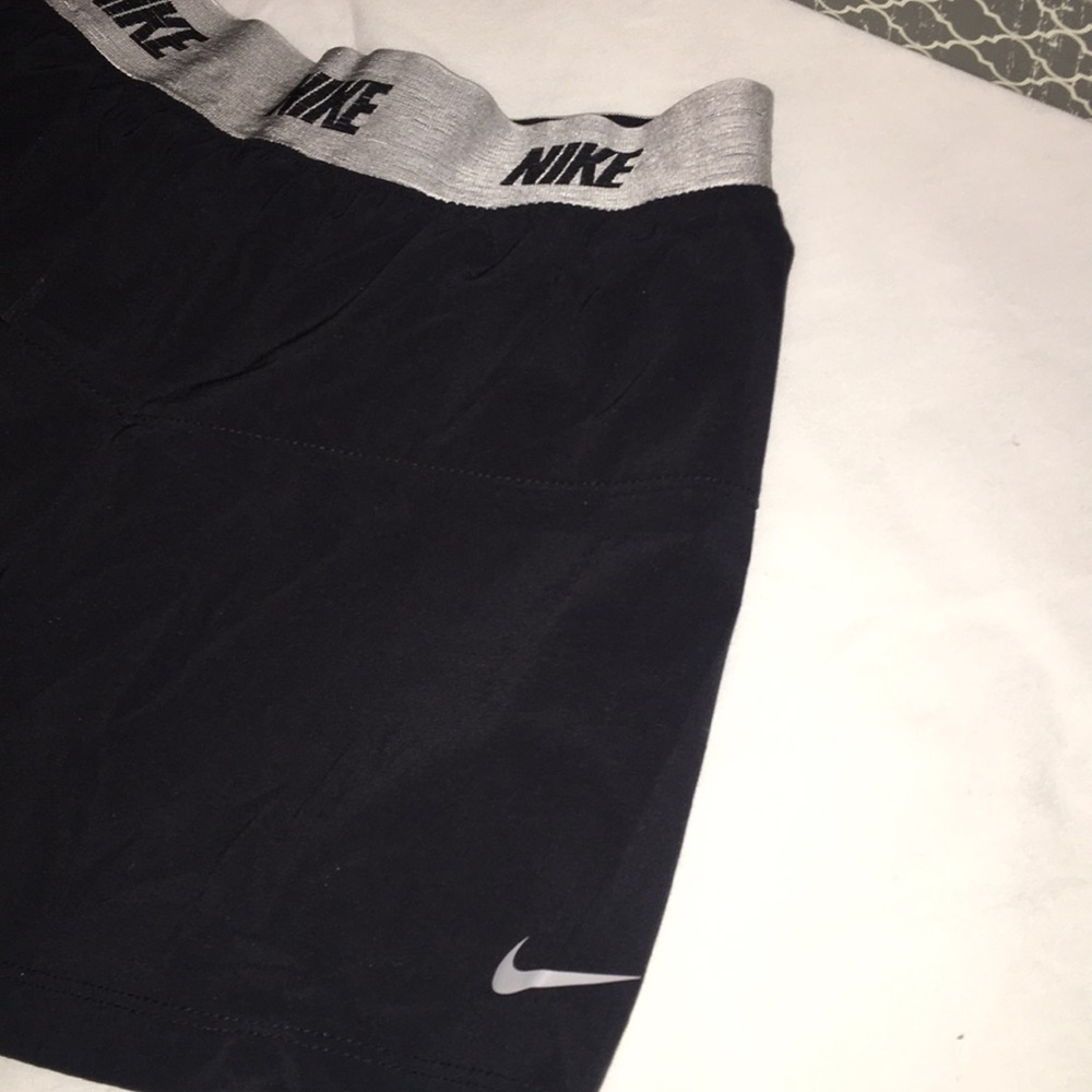 Black Nike Drifit Shorts - Picture 4 of 5